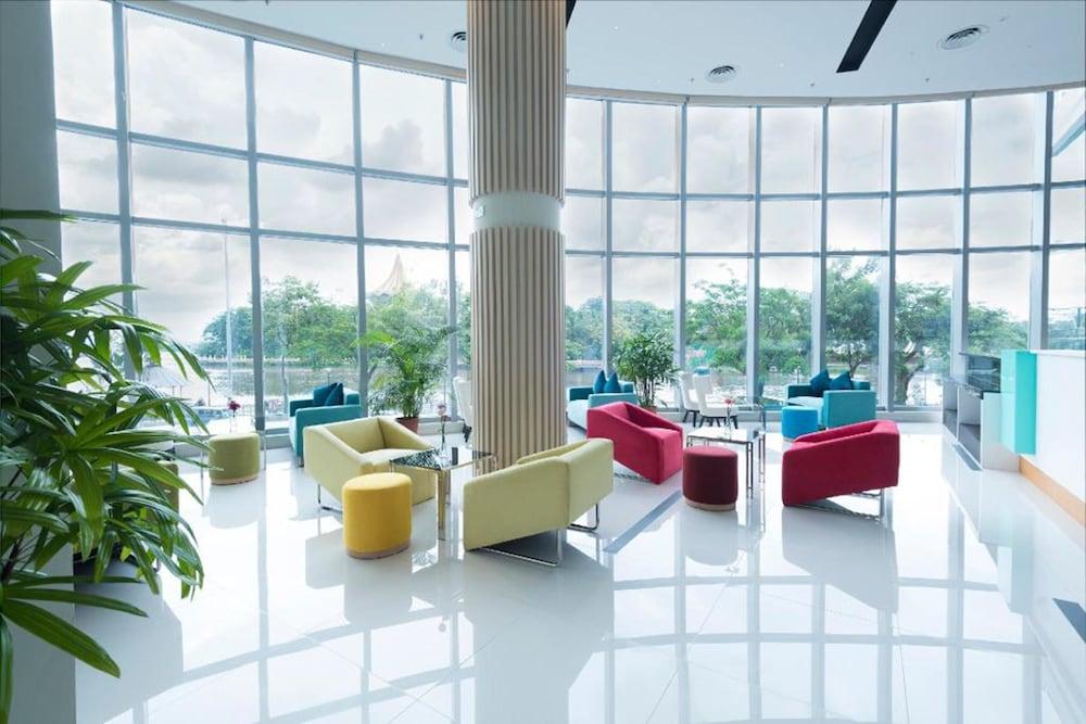 Puteri Wing - Riverside Majestic Hotel Kuching Luaran gambar